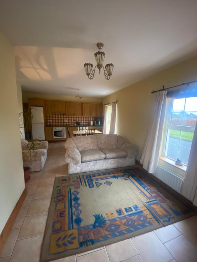 Dromkeal View Apartment コーク エクステリア 写真